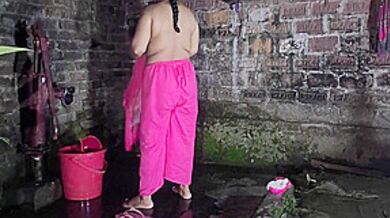 My Aunty Was Taking A Bath