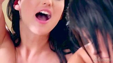 Jade Baker, Gianna Dior Lesbian 3some