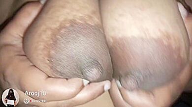 Indian Desi Girl Showing Big Boobs