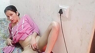 Bhabhi Ko Paise Dekar Akele Me Jabar Dasti Pela