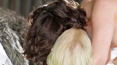 Her Needs - Lena Anderson