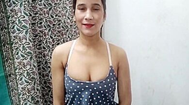 Chachi Ji Ne Mujhe Apna Boobs Dikhaya