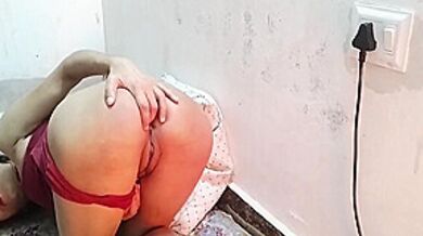 Stepdaughter Ko Room Me Band Kar Ke Pel Diya