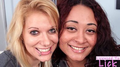 AUTORIZZATO A LECCARE - Black Dyke Girl divora White Girl