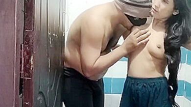 Naukrani Ko Piche Se Pakad Ke Gand Maar Li