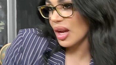 Eva Maxim And Große Titten - Ts Teacher Gives Student 18+ Oral