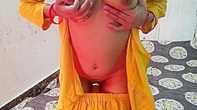 Stepsister Ka Big Bobs Daba Kar Pela