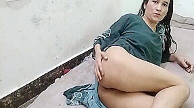 Dost Ki Wife Ko Ghar Me Band Kar Ke Chod Diya