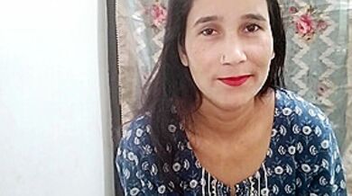 Abbu Jaan Please Muze Mat Chodo Bahut Dard Hoti Hai