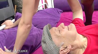 Sheina Papy - Pretty Young Squi