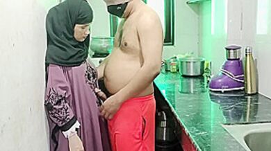 Muslim Girlfriend Ko Kichen Me Bulakar Chod Diya