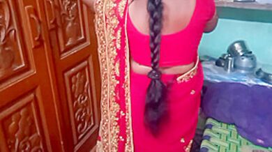 Desi Beauty Housewife Sary Changing In Home