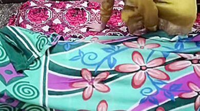 Li Ya - Soye Hue Jija Ji Ka Land Muh Me