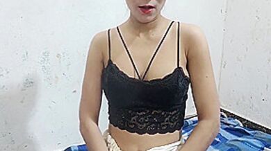 Li Ya - Cute Stepsister Ko Room Me Kapde Badlte Dekh