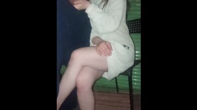 Lo prendo in bocca fuori al balcone e vengo innaffiata come un fiore