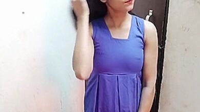 Desi Aunty Ko Saman Dene Ke Bahane Chod Diya