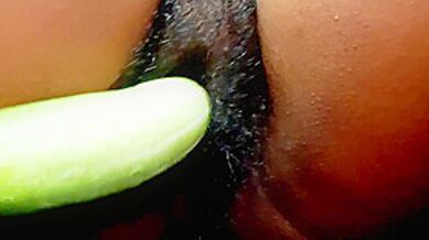 Sexy Aunty Maid Pussy Fingering With His House Owner And Rubbing It