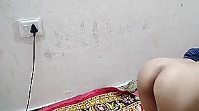 Police Bali Ne Fine Ke Badle Me Apni Chut Marwai