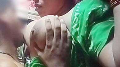 Desi Aunty Nude Girls Milk Eating