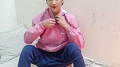 Little Stepsister Soyi Hui Thi Tabhi Jakar Mai Chod Diya