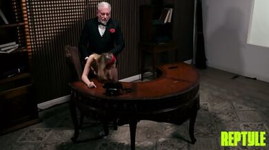 An Offer She Can't Refuse - CoCo Lovelock