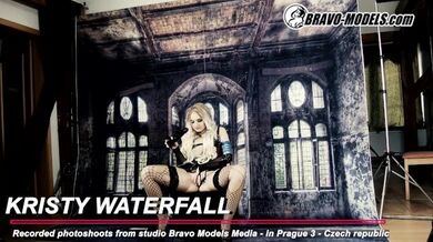 487 - Servizio fotografico cosplay di Kristi Waterfall nel nostro studio