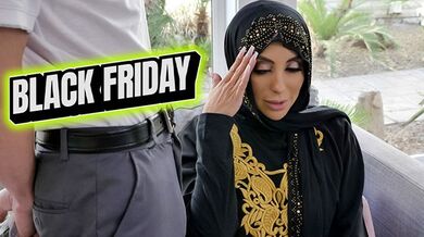 La MILF musulmana è pronta ad ammettere che è disperata per assaggiare un po 'di cazzo bianco americano ~ Film completo gratuito