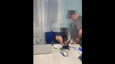 Seconda parte. Video full su onlyfans. Dottoressa sega e si fa sborrare