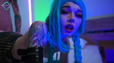 La troia Jinx ama l'anale profondo e il sesso ruvido. Karneli Bandi