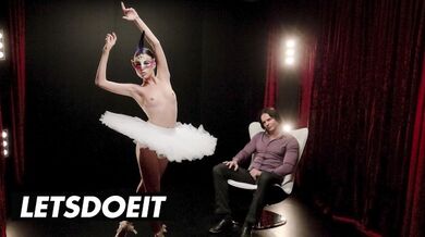 Scopata fetish sensuale con la mascherata Jessica X - LETSDOEIT