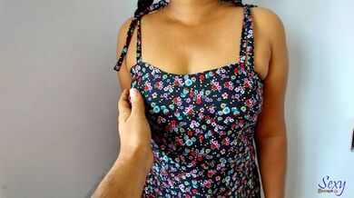 Sri Lankan - Carino Slut seduce il compagno di stanza e lo fa sborrare sulle sue tette - Coppia calda asiatica