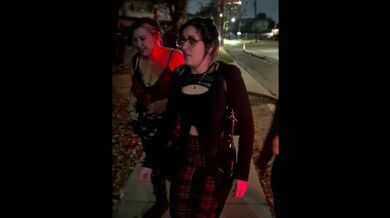 3 ragazze del bar condividono 1 cazzo | Triplo pompino!!