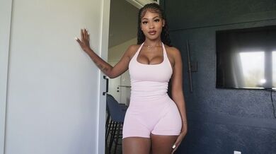 Valutare la mamma dei tuoi migliori amici su una scala 1-10 - Gina Wap