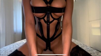 Оттрахал такую красоточку ????