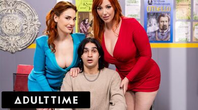 ADULT TIME - Ragazzo beccato la matrigna Lauren Phillips ad avere una relazione lesbica con l'insegnante MILF Siri Dahl