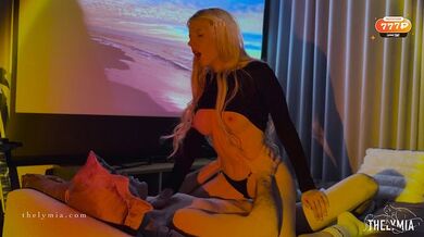 Relazione romantica tra la sorellastra e il suo fratellastro