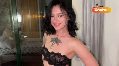 Scopata dura dopo la sculacciata - Sborra in bocca