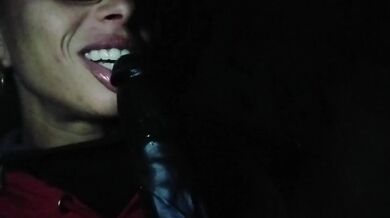 Ho bisogno di succhiare un cazzo vero.