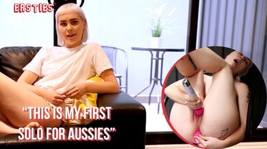 Ersties - La calda ragazza Cassandra gioca con una bacchetta magica mentre si masturba