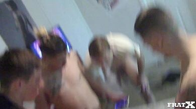 Party House Hole - Fratx