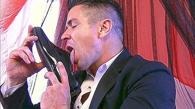 Rouge 301 - SayUncle