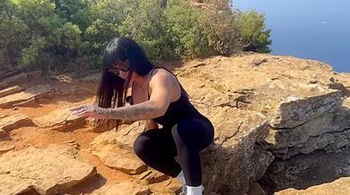 Pam the hottie wants to be bitten! - Jacquie et Michel TV