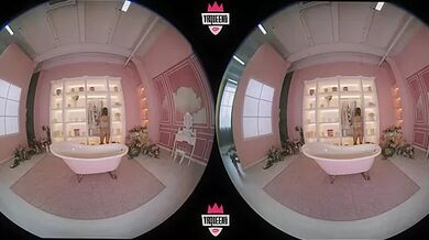 Helena Cramp Hot Solo