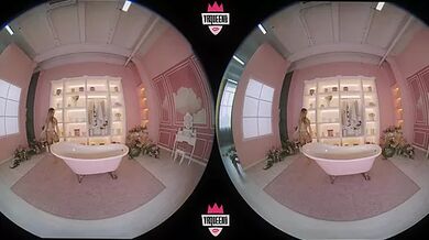 Helena Cramp Hot Solo