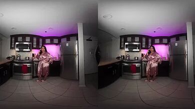 Vr Krystal Davis - Stepmommy Shows You The Way Bevr