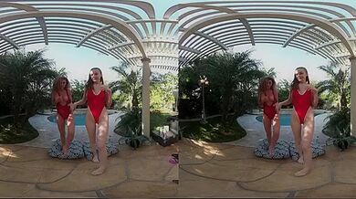 Poolside - Amateur Lesbians - Emilybloom - Sexlikereal