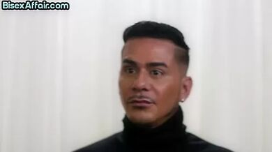 Unexpected bisexual throuple with chick