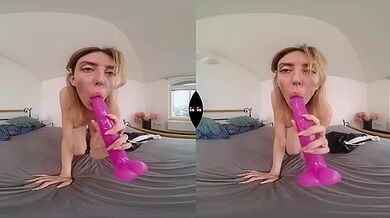 Opening Her Juicy Ass