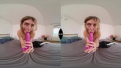 Opening Her Juicy Ass