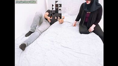 ???? ماموریت بودیم اشتباهی شرکت برامون اتاق با تخت دونفره گرفته بود اگه شوهرم بفهمه جرم میده